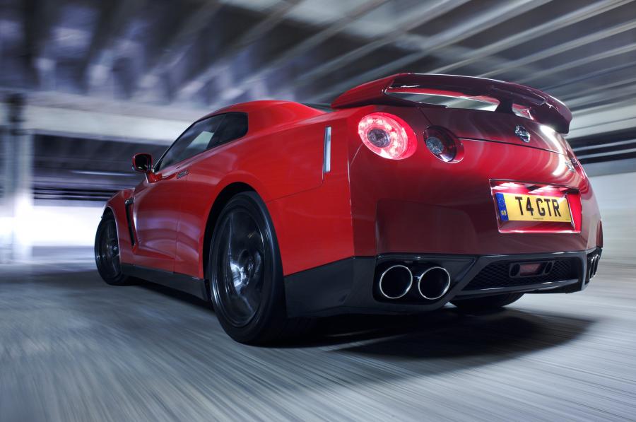  Nissan GT-R 2007 года  (фото 318 из 480)
